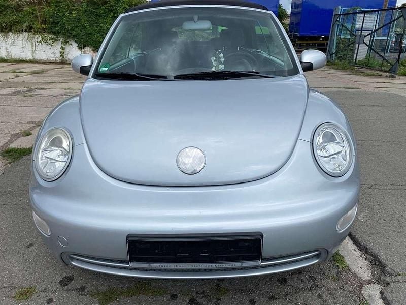 Reflexsilber metallic Gebraucht 2004 VW Beetle Cabrio | 3.300 € (Fairer Preis) - Bild 1/4