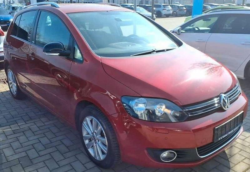 Gebraucht VW Golf VI Style 122 PS (89 kW) 2011 Rot Kleinwagen