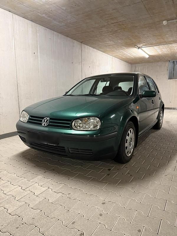 Grün Gebraucht 1998 VW Golf IV Kleinwagen | 995 € (Superpreis) - Bild 1/4