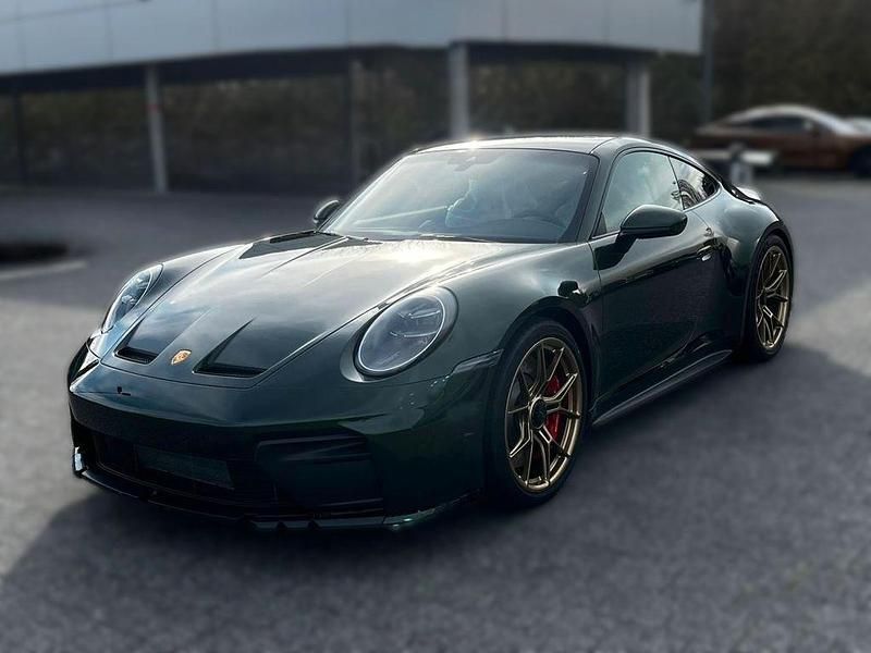 Neu Porsche 911 510 PS (375 kW) 2025 Grün