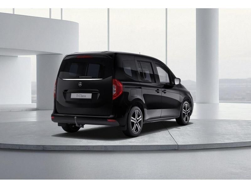 Gebraucht Mercedes T180 Progressive 131 PS (96 kW) 2025 Loparitschwarz metallic Van / Kleinbus