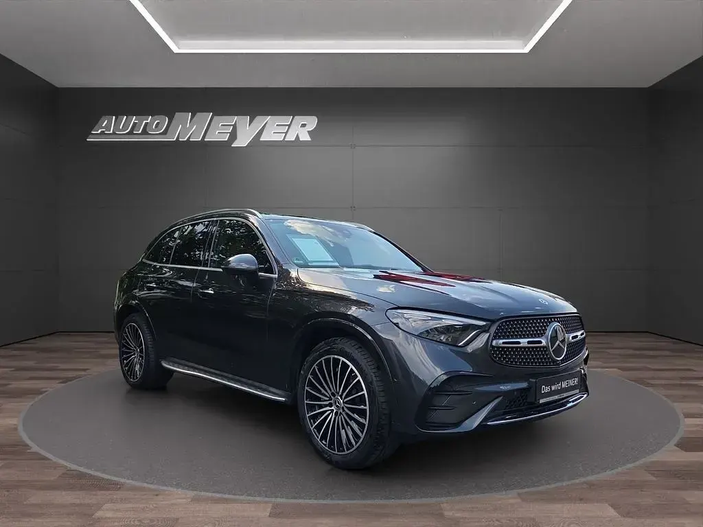 Gebraucht Mercedes GLC450 Premium Plus 367 PS (269 kW) 2024 Grau SUV