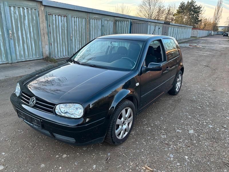 Gebraucht VW Golf IV 75 PS (55 kW) 2003 Schwarz Kleinwagen