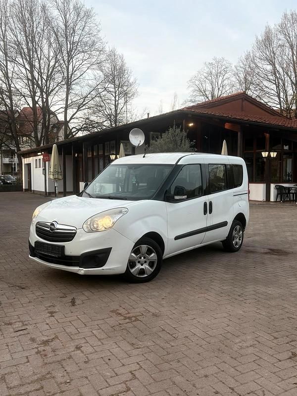 Gebraucht Opel Combo Eco 105 PS (77 kW) 2015 Weiß Van / Kleinbus