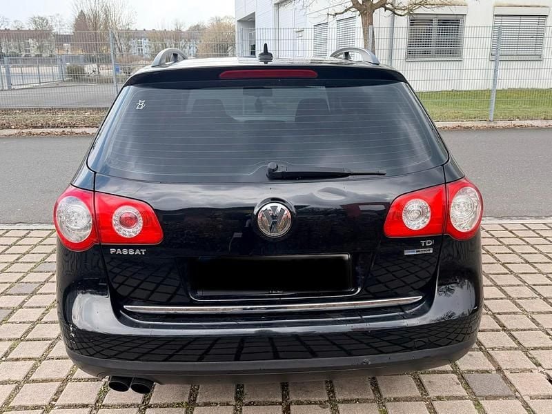 Gebraucht VW Passat 140 PS (102 kW) 2010 Schwarz Kombi
