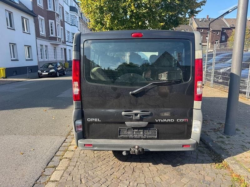 Gebraucht Opel Vivaro 114 PS (83 kW) 2009 Schwarz Van / Kleinbus