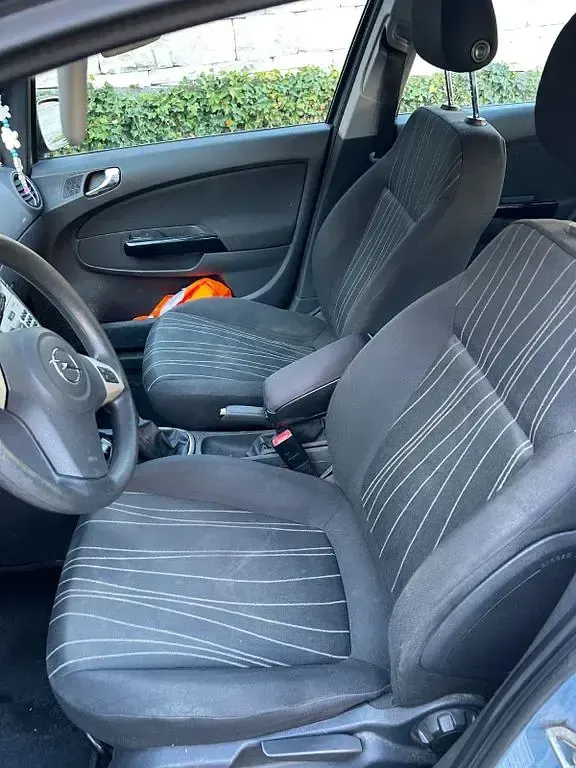 Usado Opel Corsa 90 CV (66 kW) 2007 Azul Utilitario