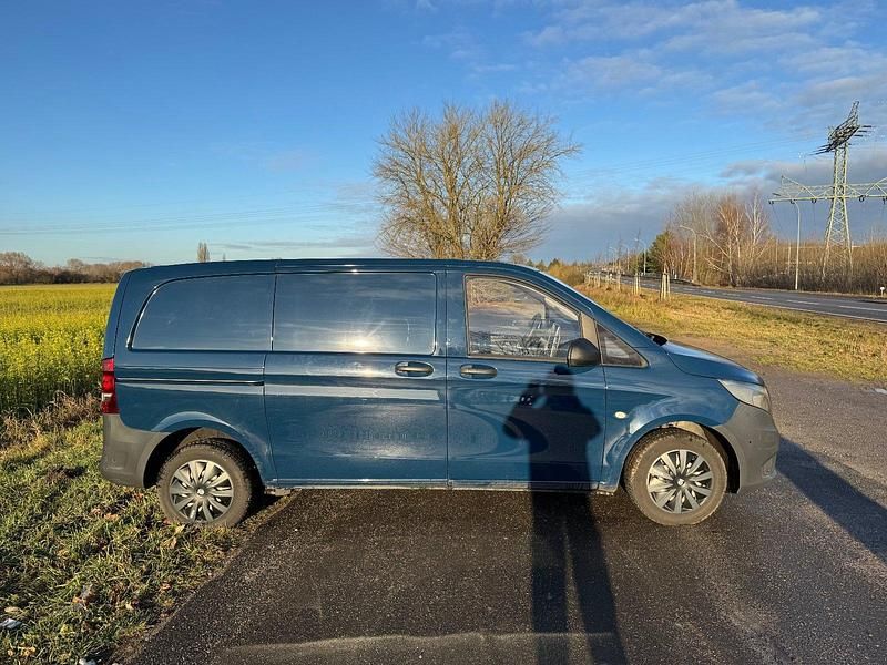 Gebraucht Mercedes Vito 116 PS (85 kW) 2016 Blau Van