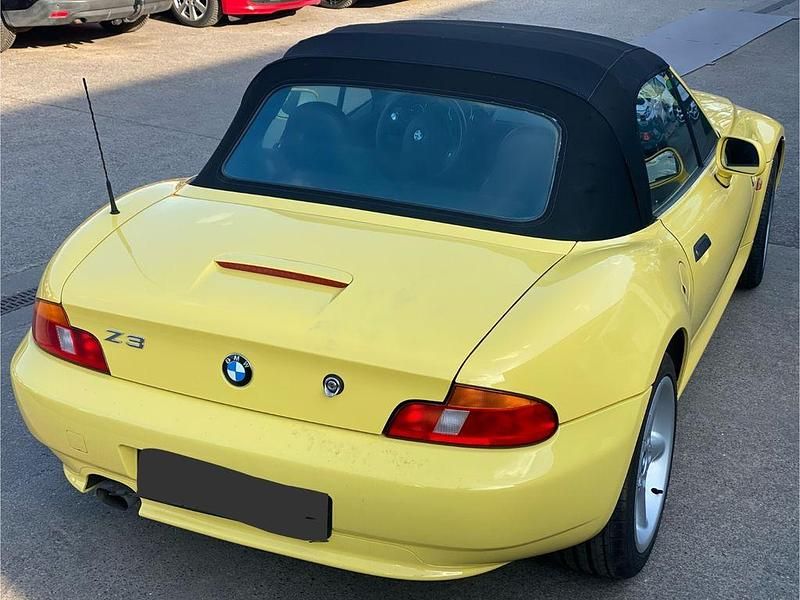 Gebraucht BMW Z3 118 PS (86 kW) 2002 Gelb Cabrio