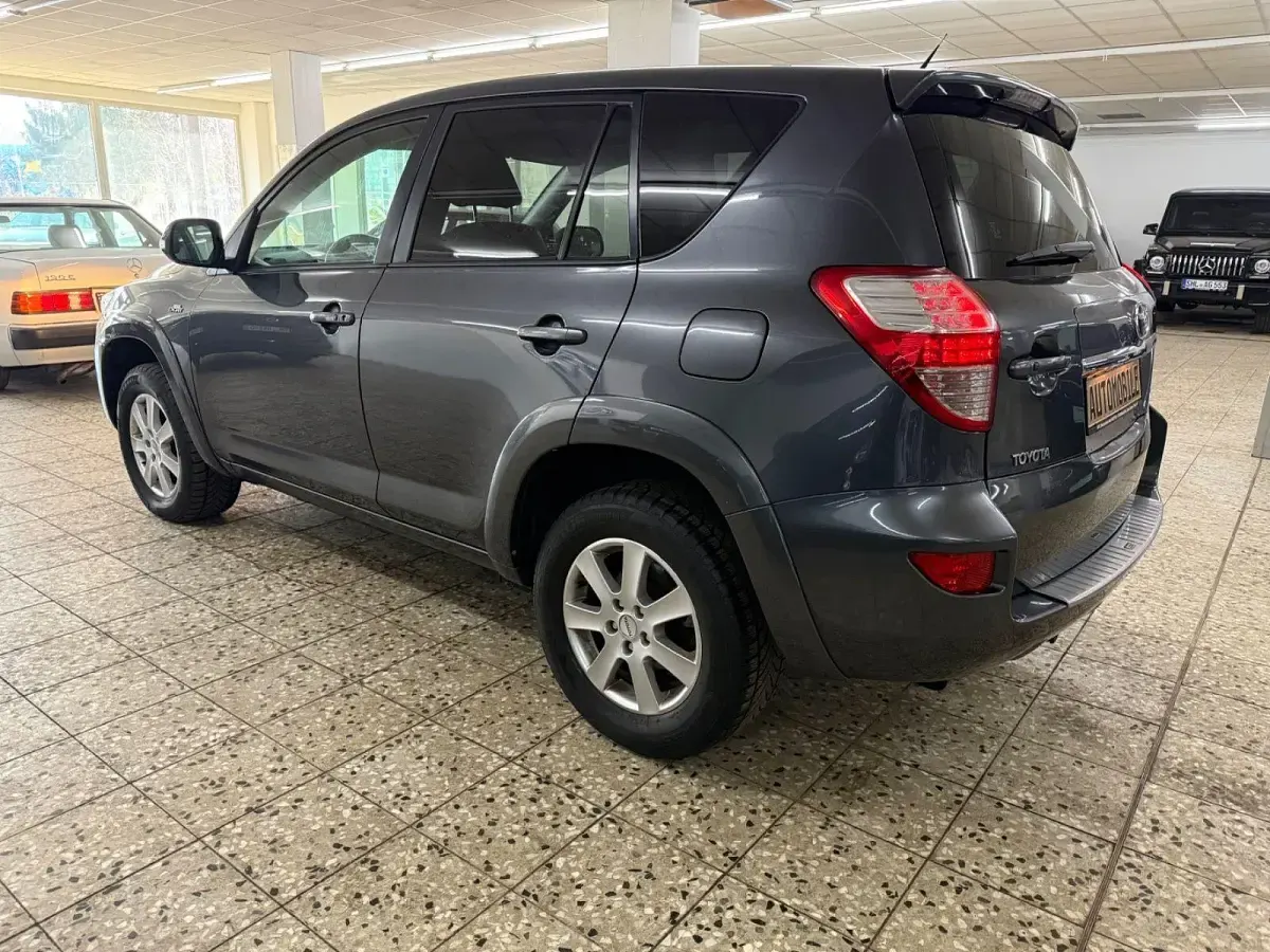 Gebraucht Toyota RAV4 Executive 177 PS (130 kW) 2010 Grau SUV