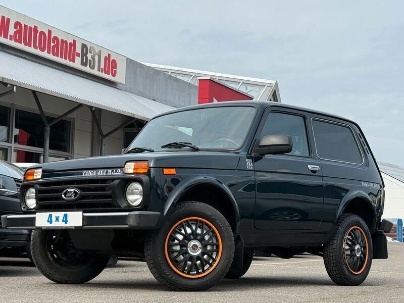Grün Gebraucht 2019 Lada niva SUV | 13.898 € (Fairer Preis) - Bild 1/4