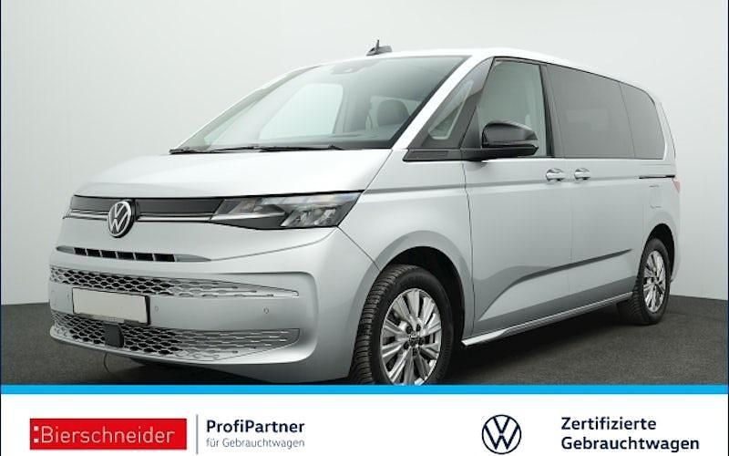 Silber Gebraucht 2024 VW Multivan Life Van / Kleinbus | 50.980 € (Superpreis) - Bild 1/4
