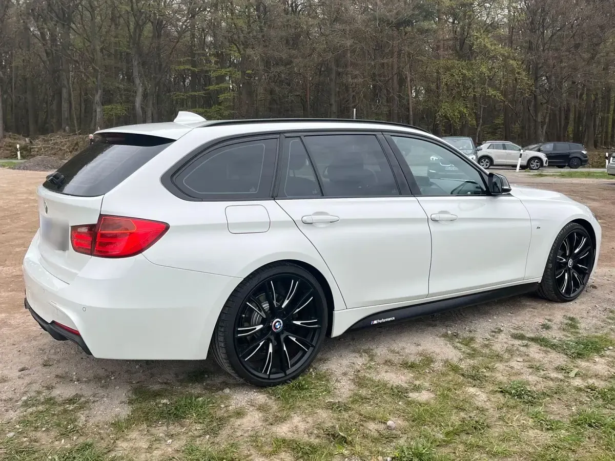 Gebraucht BMW 318 M Performance 143 PS (105 kW) 2013 Weiß Kombi