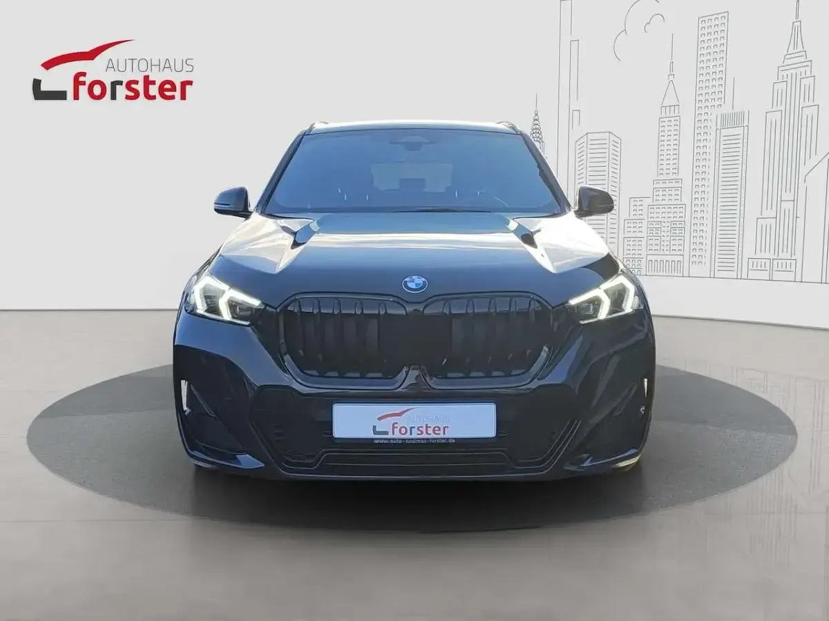 Gebraucht BMW X1 M Sport 197 PS (144 kW) 2024 Saphirschwarz SUV