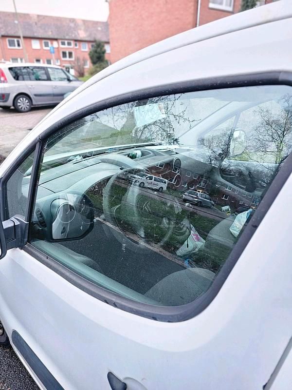 Gebraucht Citroën Berlingo 75 PS (55 kW) 2011 Weiß Van / Kleinbus