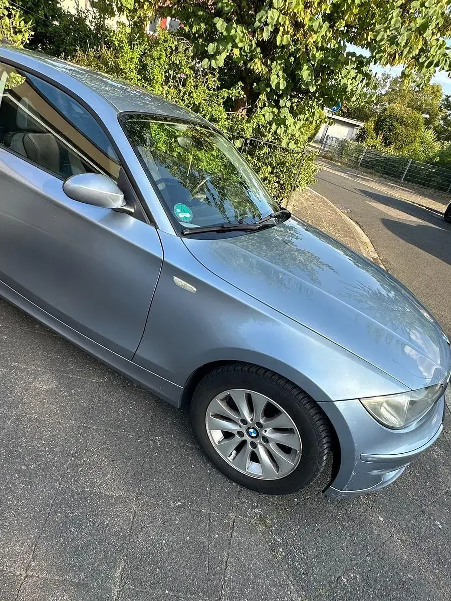 Gebraucht BMW 116 122 PS (89 kW) 2008 Blau Kleinwagen