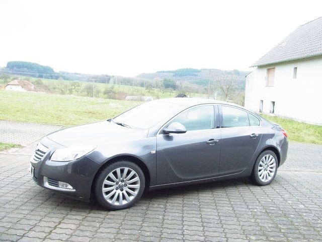 Gebraucht Opel Insignia 140 PS (102 kW) 2009 Grau metallic Limousine