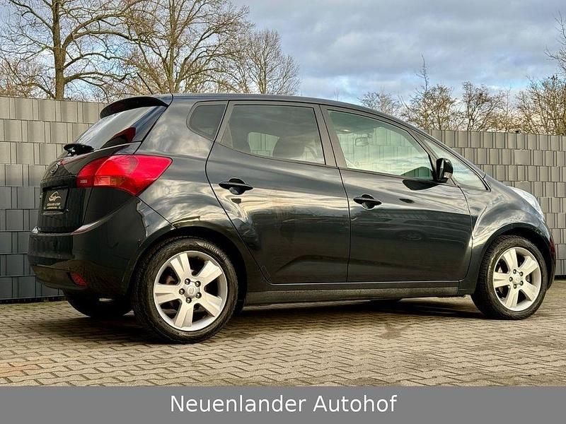 Gebraucht Kia Venga 90 PS (66 kW) 2011 Schwarz Kleinwagen