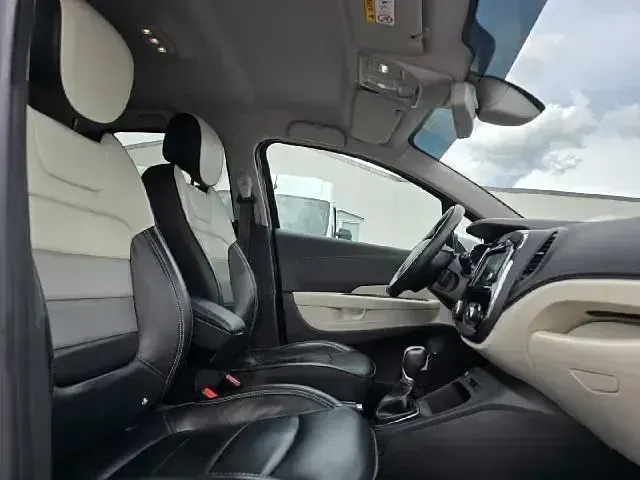 Gebraucht Renault Captur Initiale Paris 120 PS (88 kW) 2017 Schwarz gng + grau d69 SUV