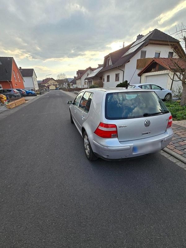 Gebraucht VW Golf IV 105 PS (77 kW) 2003 Silber Limousine