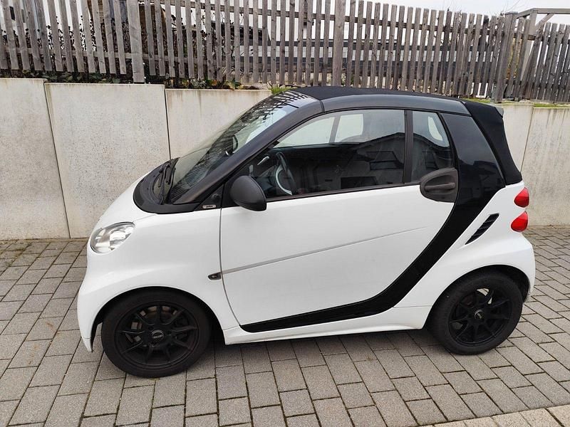Gebraucht Smart ForTwo Cabrio 71 PS (52 kW) 2011 Weiß Cabrio