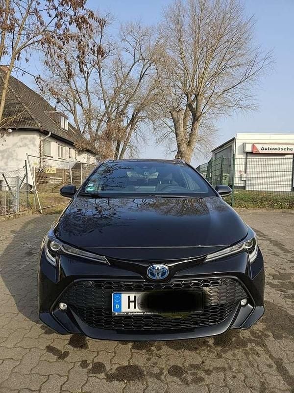 Gebraucht Toyota Corolla Team 152 PS (111 kW) 2020 Schwarz Kombi
