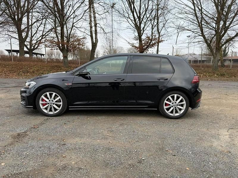 Gebraucht VW Golf VII GTI 245 PS (180 kW) 2019 Schwarz Limousine