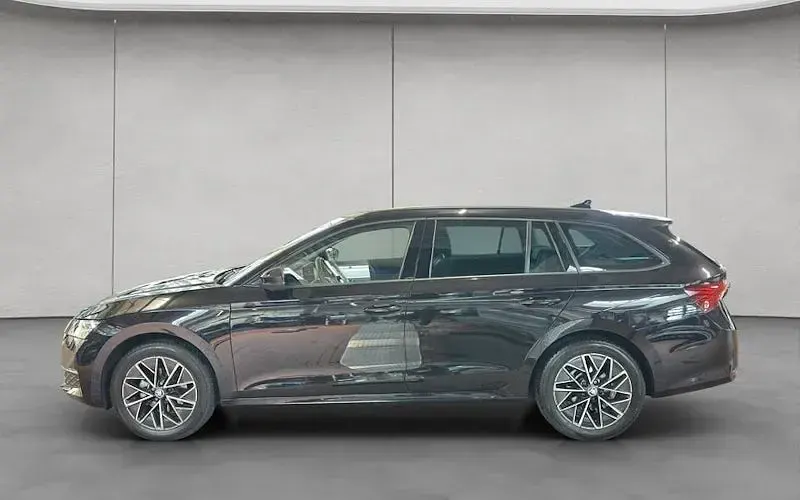 Gebraucht Skoda Octavia Selection 150 PS (110 kW) 2025 Blackmagic perleffekt Kombi