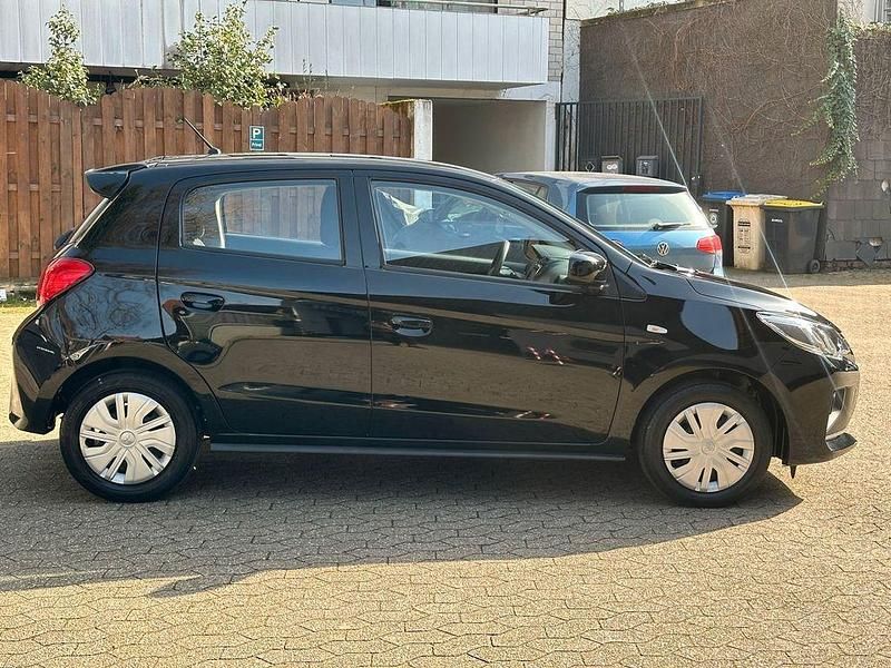 Gebraucht Mitsubishi Space Star Spirit 71 PS (52 kW) 2021 Schwarz Kleinwagen