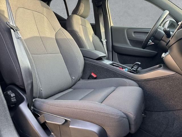 Gebraucht Volvo XC40 Core 169 kW (231 PS) 2022 Stone) / solid (schwarz SUV