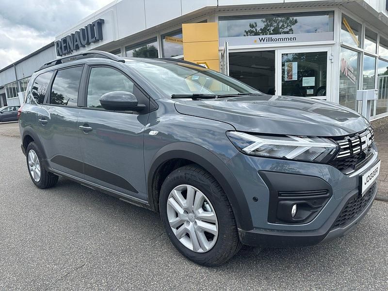 Second-hand Dacia Jogger Expression 110 CP (80 kW) 2024 Gri Monovolum