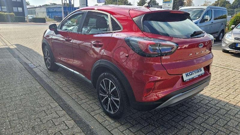 Używany Ford Puma Titanium 125 KM (91 kW) 2021 Czerwony SUV