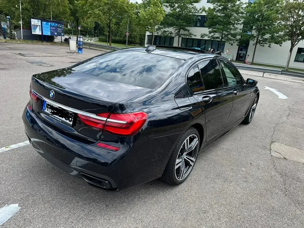 Gebraucht BMW 730 M Sport 265 PS (194 kW) 2015 Schwarz Limousine