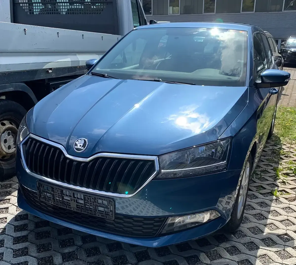 Gebraucht Skoda Fabia Ambition 95 PS (69 kW) 2021 Titanblaumetallic Kleinwagen