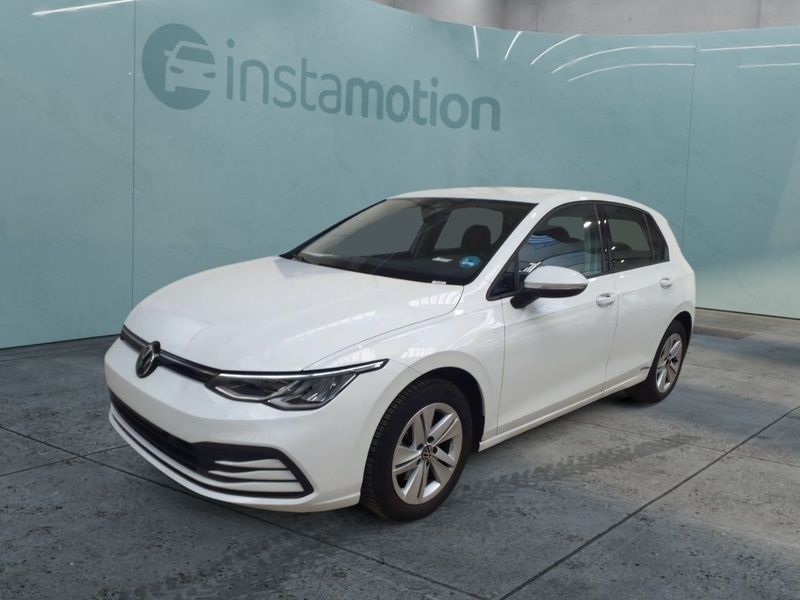 Weiß Gebraucht 2024 VW Golf VIII Life Limousine | 22.160 € (Guter Preis) - Bild 1/2