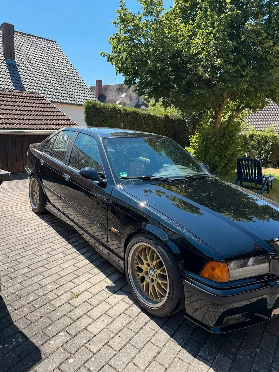 Gebraucht BMW 328 M Sport 193 PS (141 kW) 1996 Schwarz Limousine