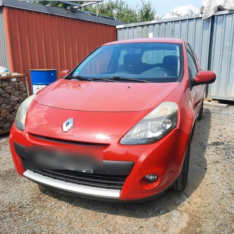 Rot Gebraucht 2010 Renault Clio II Kleinwagen | 2.800 € - Bild 1/3