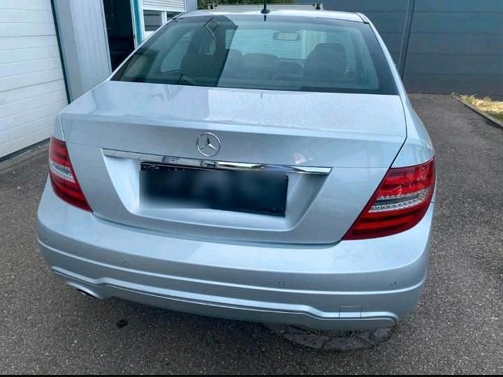 Grau Gebraucht 2011 Mercedes C220 Limousine | 5.800 € (Superpreis) - Bild 1/4