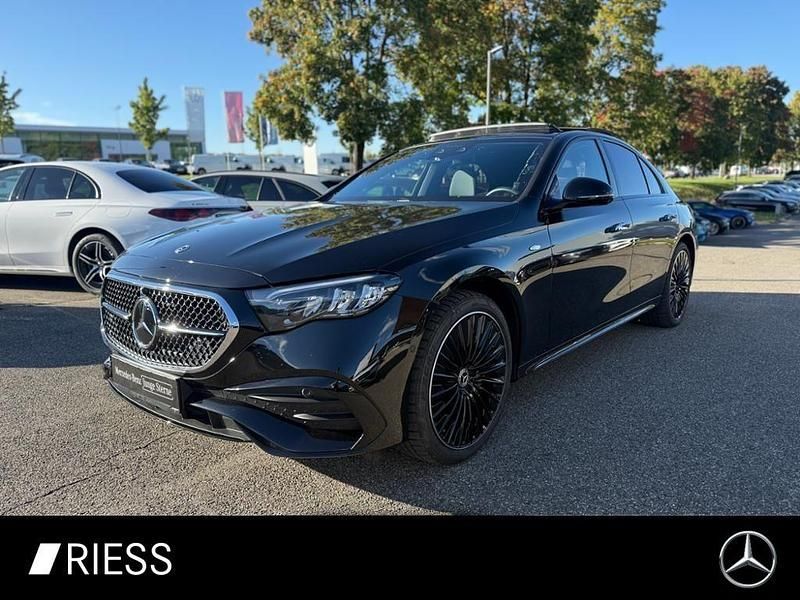 Gebraucht Mercedes E300 AMG 197 PS (144 kW) 2025 Metalliclack obsidianschwarz Limousine
