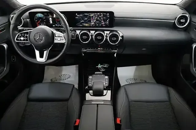 Gebraucht Mercedes CLA250e Shooting Brake 218 PS (160 kW) 2022 Mountaingrau  met. (metallic) Kombi