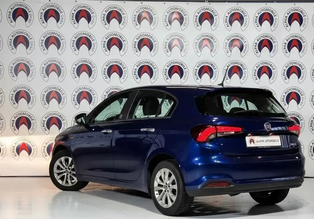 Gebraucht Fiat Tipo Mirror 120 PS (88 kW) 2019 Blau Limousine