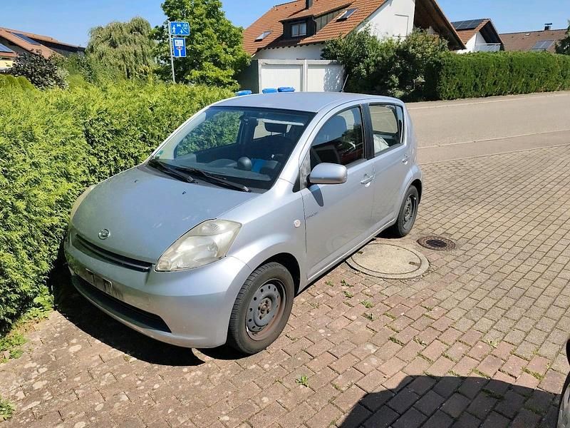 Silber Gebraucht 2006 Daihatsu Sirion Kleinwagen | 300 € (Superpreis) - Bild 1/2