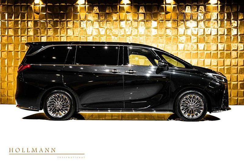Neu Lexus LM350h Luxury Line 250 PS (183 kW) 2025 Schwarz Van / Kleinbus