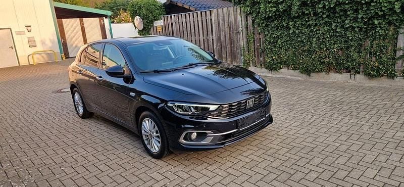 Schwarz Gebraucht 2021 Fiat Tipo Life Limousine | 10.577 € (Superpreis) - Bild 1/4