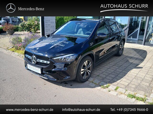 Schwarz Gebraucht 2024 Mercedes GLA200 Progressive SUV | 36.900 € (Fairer Preis) - Bild 1/4