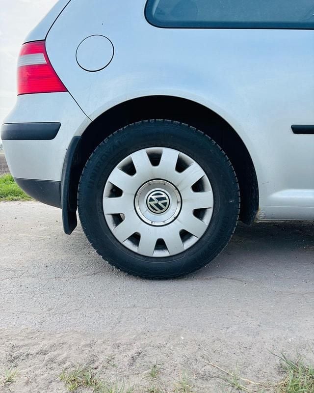 Second-hand VW Golf IV Ocean 75 CP (55 kW) 2003 Argintiu Hatchback