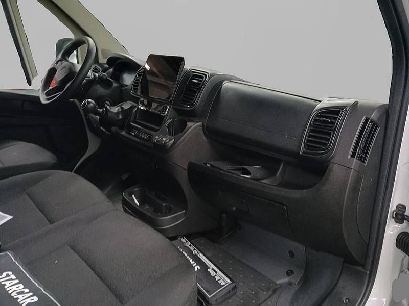 Gebraucht Peugeot Boxer 140 PS (102 kW) 2024 Weiß Van