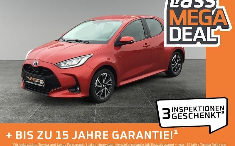 Gebraucht Toyota Yaris Hybrid Team 116 PS (85 kW) 2022 Rot Limousine
