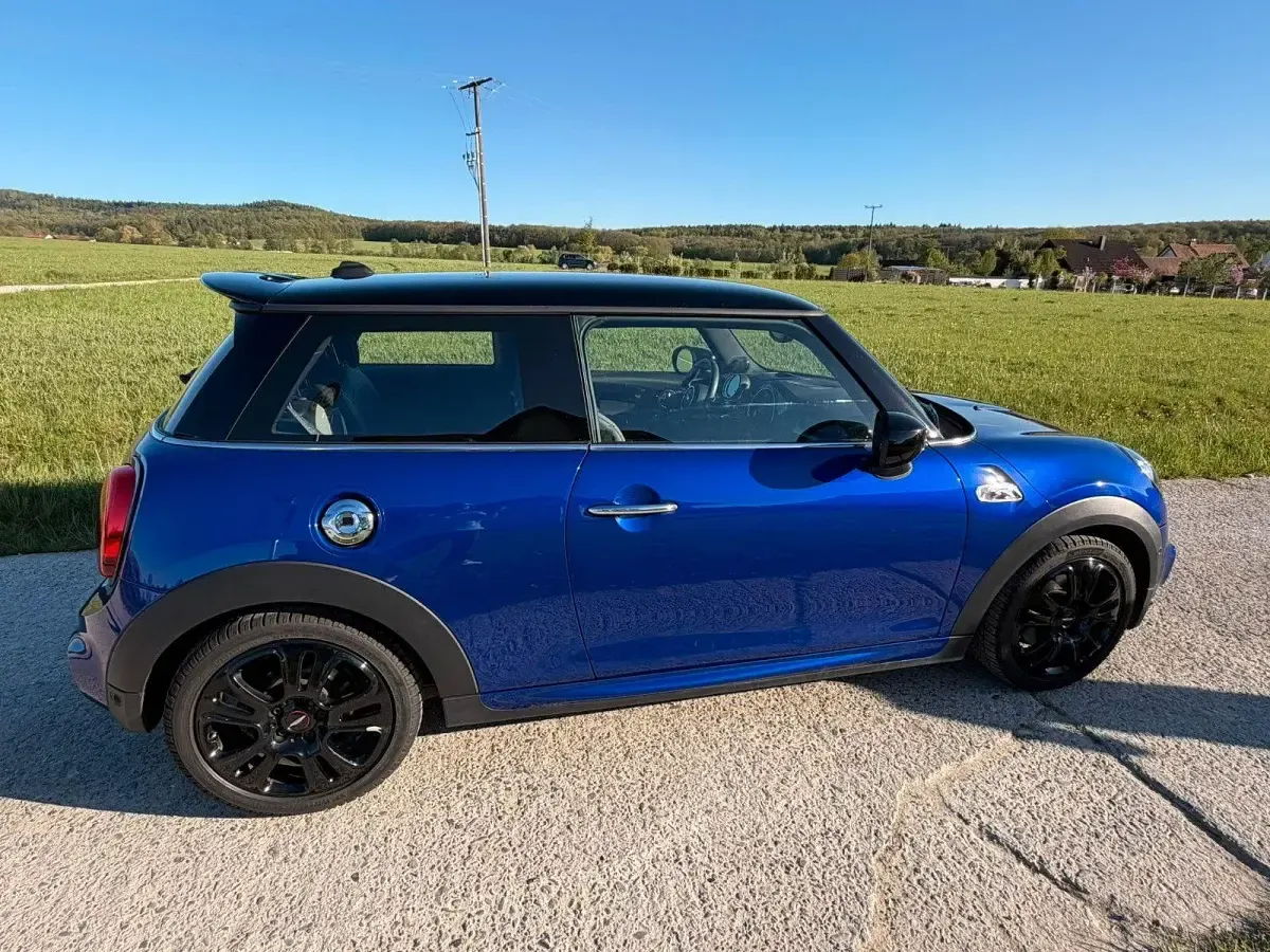 Używany Mini Cooper S 190 KM (139 kW) 2019 Niebieski Hatchback