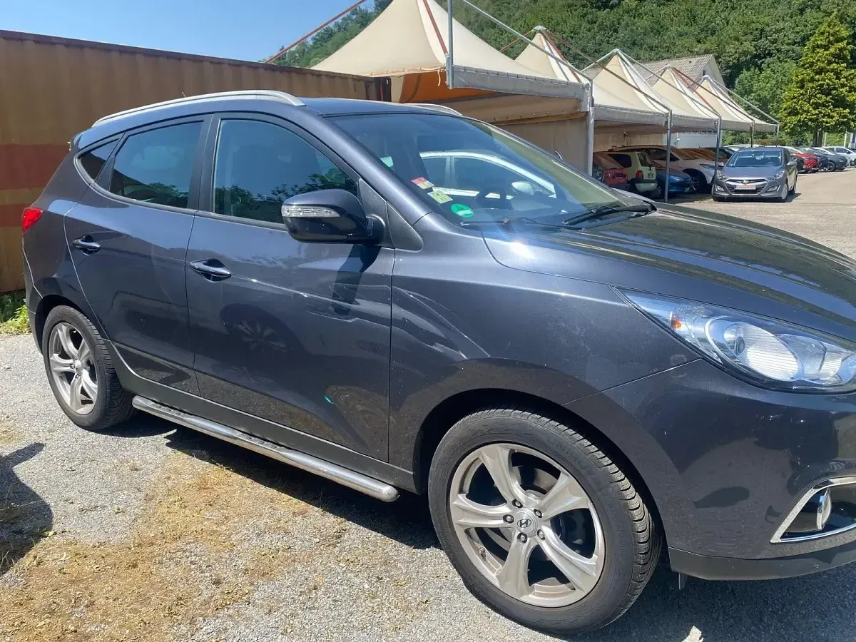 Gebraucht Hyundai ix35 Style 163 PS (119 kW) 2011 Grau SUV